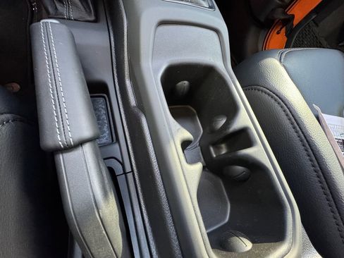 New 2025 Jeep Gladiator Sport image 10