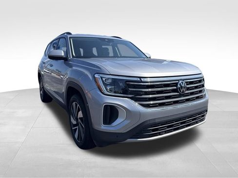Used 2024 Volkswagen Atlas SE AWD/4WD image 4