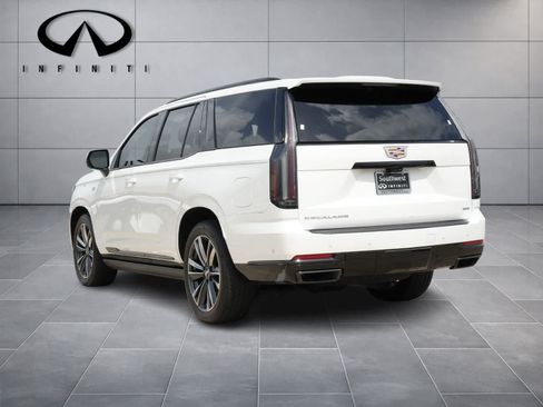 Used 2025 Cadillac Escalade Sport w/ Touring Package AWD/4WD image 5