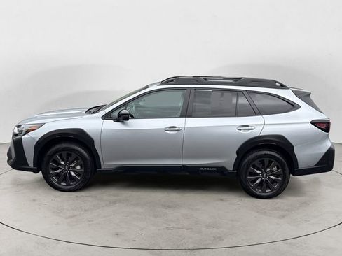 Certified 2025 Subaru Outback Onyx Edition AWD/4WD image 2