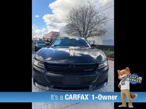 Used 2019 Dodge Charger SXT image 16