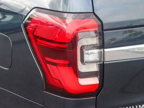 Certified 2023 Ford Expedition Max Platinum AWD/4WD image 7