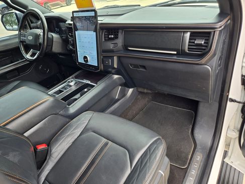 Used 2023 Ford Expedition Max Platinum RWD image 25