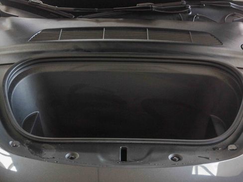 Used 2024 Tesla Model Y Performance image 25