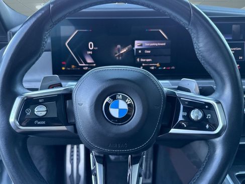 Used 2023 BMW 740i image 15