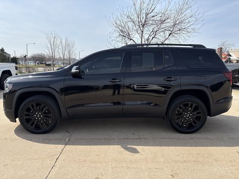 Used 2023 GMC Acadia SLT w/ Elevation Edition image 2