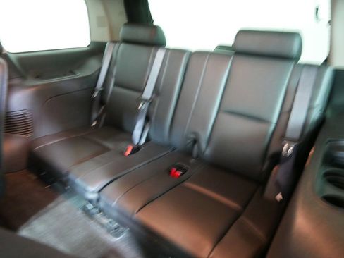 Used 2011 GMC Yukon Denali image 21