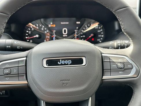New 2026 Jeep Compass Latitude image 22