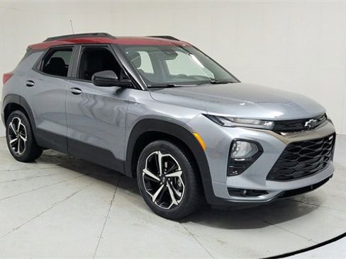 Used 2021 Chevrolet TrailBlazer RS w/ Sun and Liftgate Package image 7