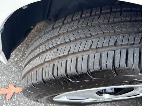 Used 2013 Toyota Prius Three image 21