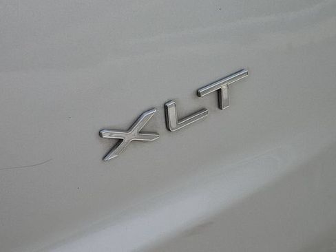 Used 2022 Ford Transit Connect XLT FWD image 12