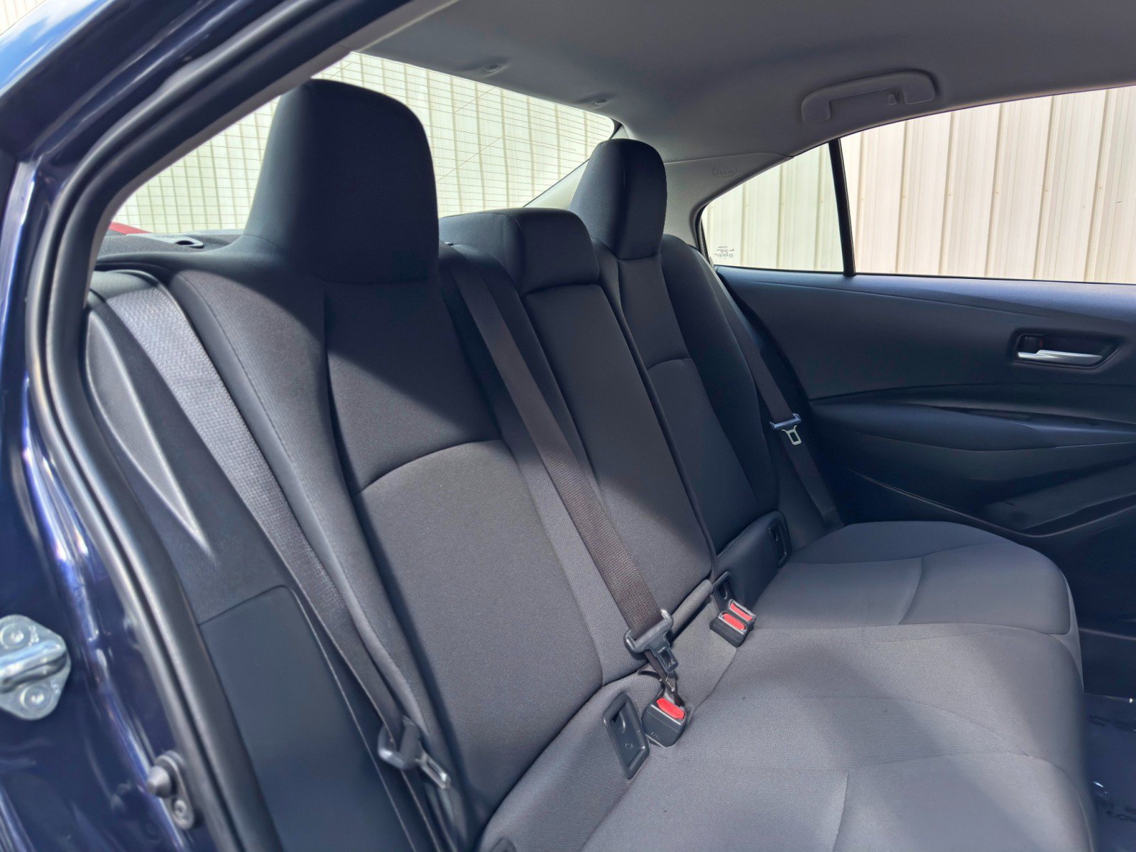 Used 2021 Toyota Corolla LE FWD image 31