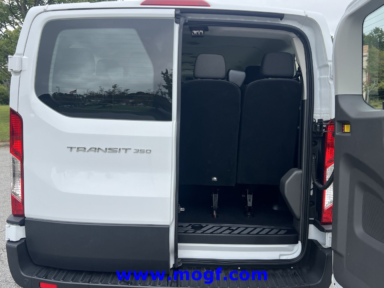 Used 2025 Ford Transit 350 XLT RWD image 17