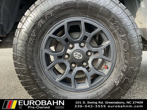 Used 2021 Toyota Tacoma SR5 image 32