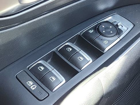 Certified 2023 Kia Sorento S w/ Panoramic Sunroof Package FWD image 31