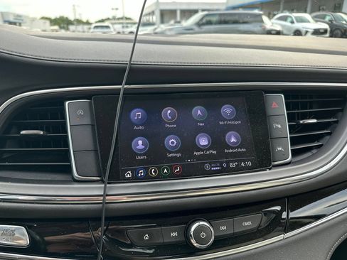 Used 2022 Buick Enclave Avenir FWD image 15