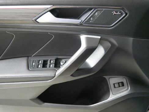 Used 2023 Volkswagen Tiguan SEL R-Line AWD/4WD image 19