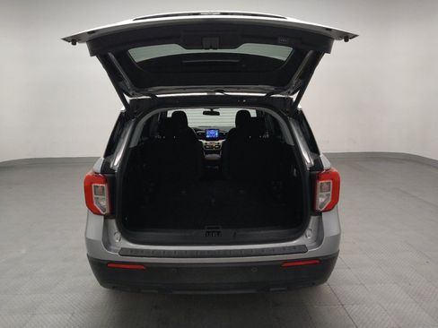 Used 2022 Ford Explorer XLT RWD image 29