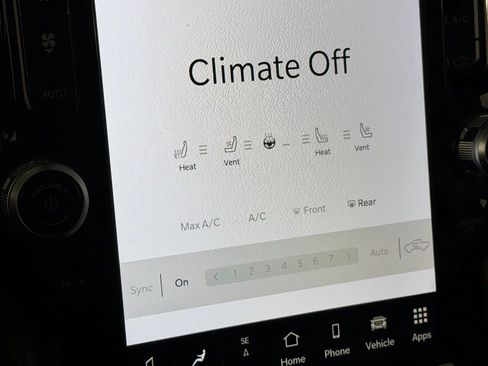 Used 2024 RAM 2500 Limited w/ Towing Technology Group image 20