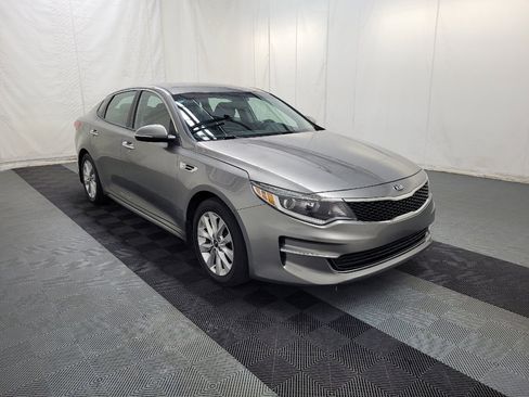 Used 2018 Kia Optima LX FWD image 13