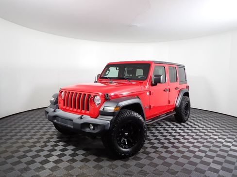 Used 2019 Jeep Wrangler Unlimited Sport S image 2