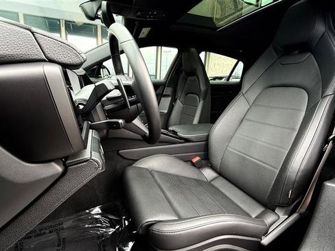 Used 2025 Porsche Panamera 4 w/ Premium Package image 17
