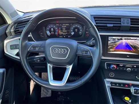 Used 2024 Audi Q3 2.0T Premium w/ Convenience Package image 5