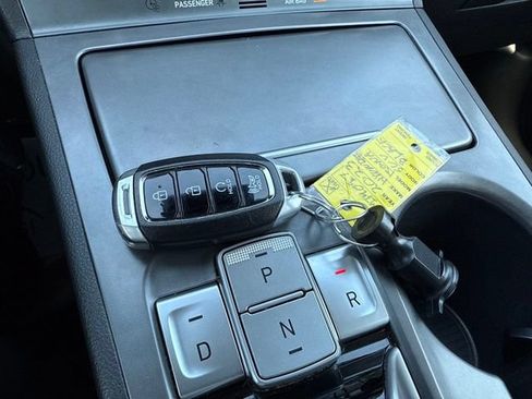 Used 2023 Hyundai Kona SE FWD image 27