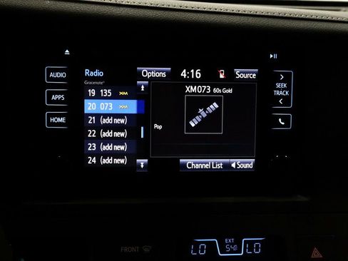 Used 2015 Toyota Sienna XLE Premium image 3