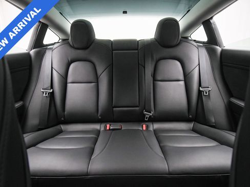 Used 2022 Tesla Model 3 image 18