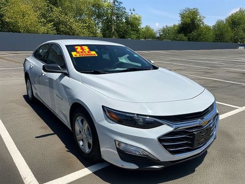 Used 2023 Chevrolet Malibu LS FWD image 1