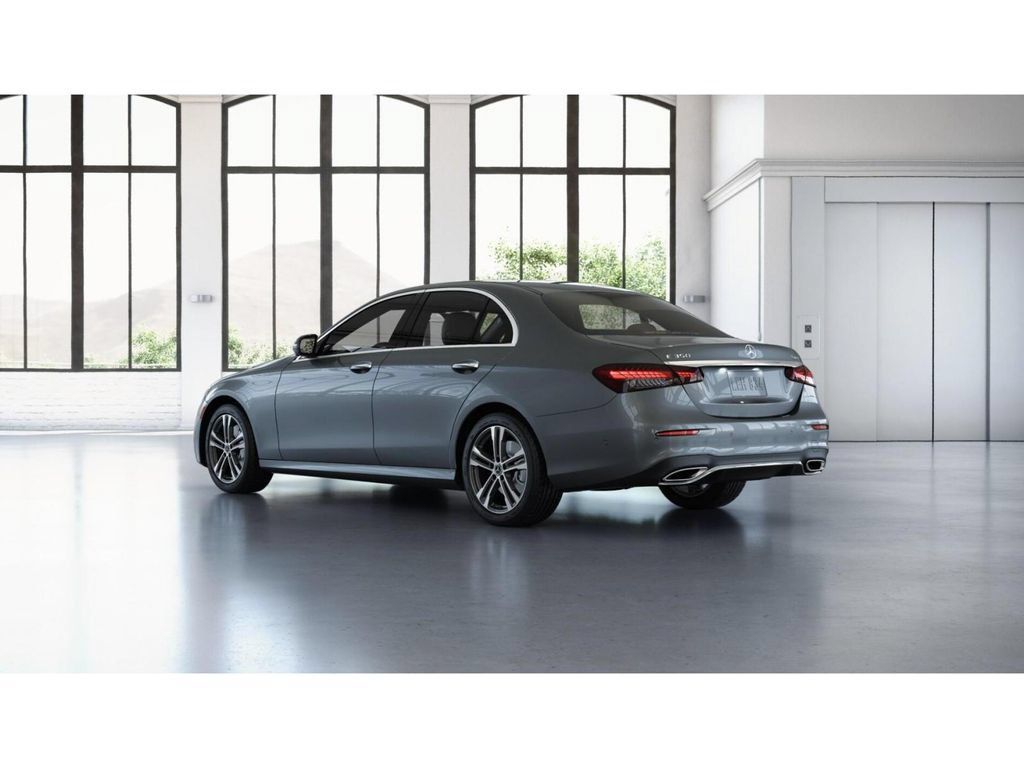 Used 2023 Mercedes-Benz E 350 4MATIC Sedan image 30