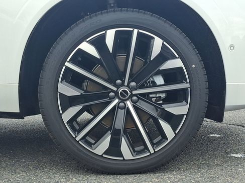 New 2026 Volvo XC60 B5 Ultra w/ Protection Package Premier AWD/4WD image 5
