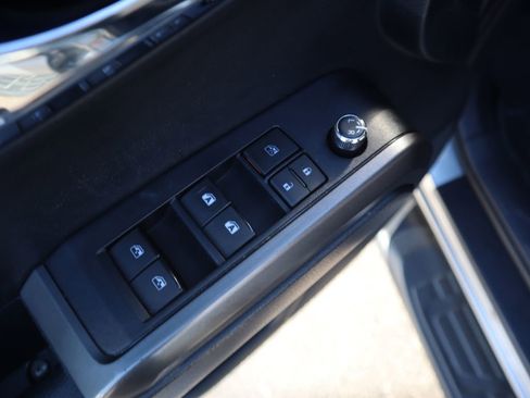 Used 2017 Toyota Tacoma TRD Off-Road w/ Tow Package image 20