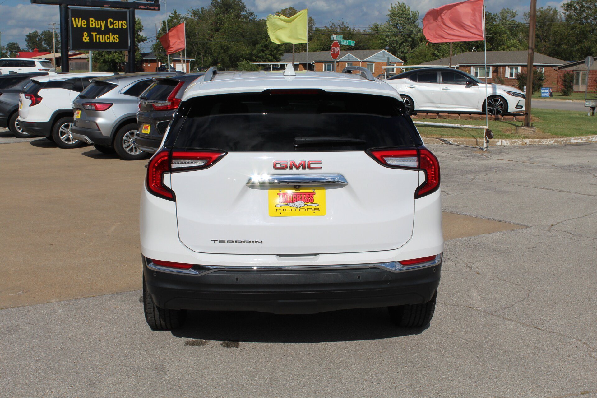 Used 2022 GMC Terrain SLT w/ Tech Package FWD image 6