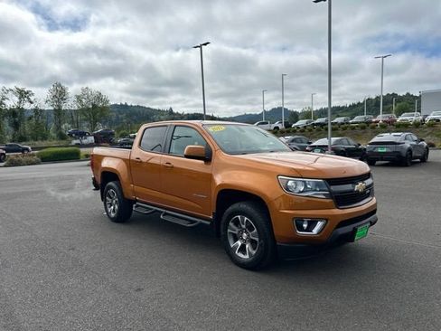Used 2017 Chevrolet Colorado Z71 AWD/4WD image 12