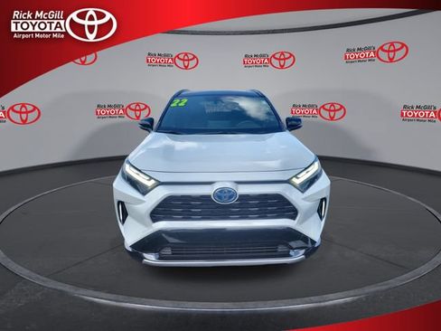 Used 2022 Toyota RAV4 XSE AWD/4WD image 3