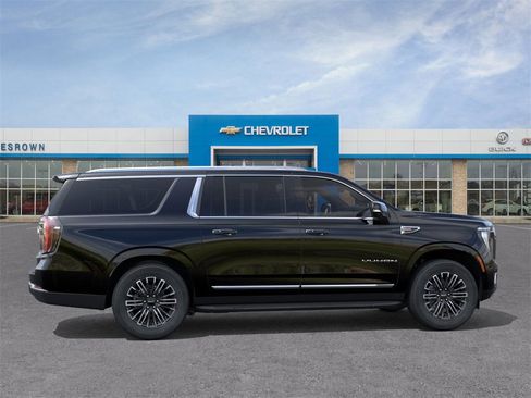 New 2026 GMC Yukon XL Elevation w/ LPO, Floor Liner Package image 5