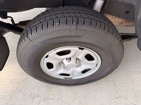 Used 2014 Toyota Tacoma 2WD Regular Cab image 15