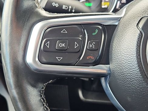 Used 2023 Jeep Wrangler Unlimited Sahara w/ Cold Weather Group AWD/4WD image 25