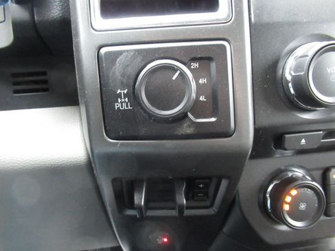 Used 2018 Ford F250 XLT w/ Snow Plow Prep Package image 26