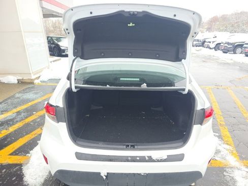 Used 2024 Toyota Corolla LE image 6