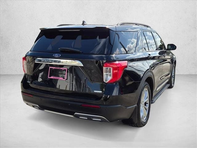 Certified 2020 Ford Explorer XLT w/ Equipment Group 202A RWD image 5