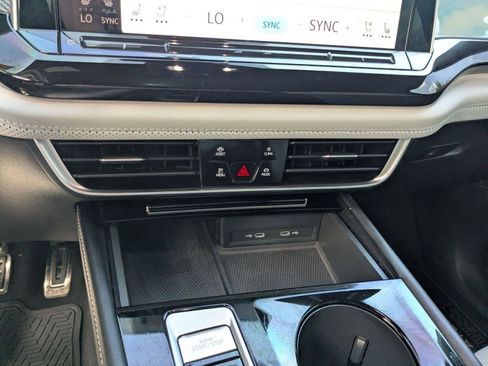 Used 2024 Volkswagen Atlas Cross Sport SEL Premium R-Line image 17