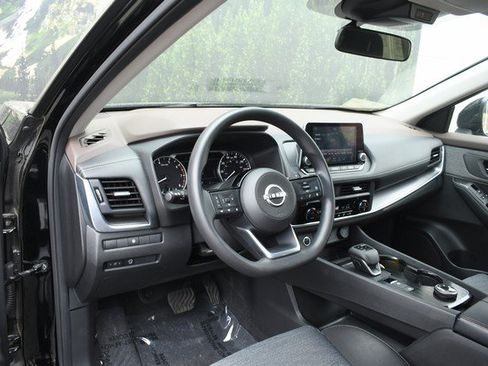 Used 2023 Nissan Rogue SV AWD/4WD image 14