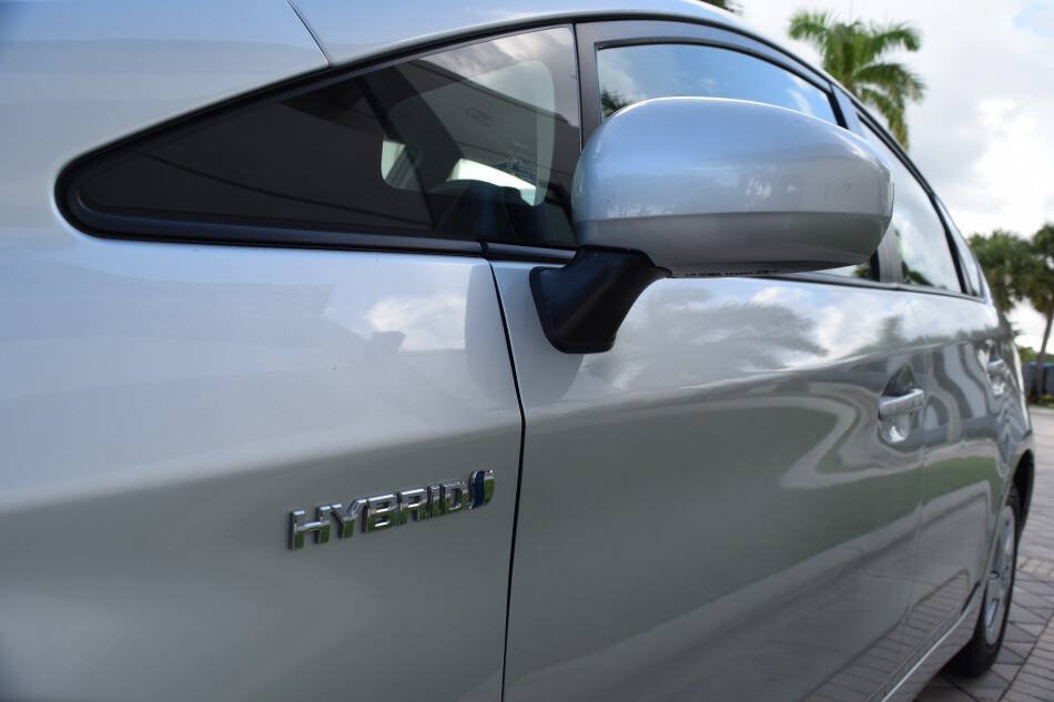 Used 2010 Toyota Prius Two w/ Preferred Accessory Pkg FWD image 34
