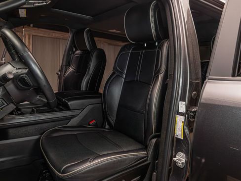 Used 2024 RAM 2500 Limited image 23