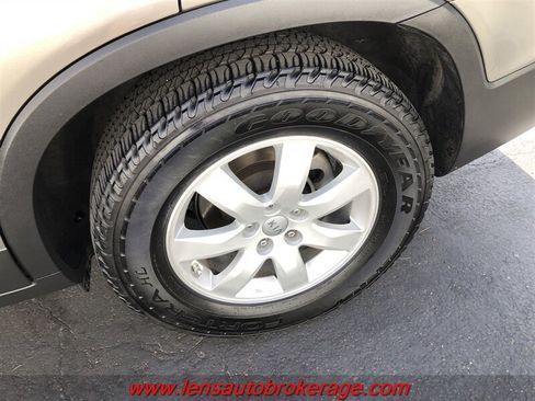 Used 2012 Kia Sorento LX w/ V6 Convenience Pkg FWD image 25