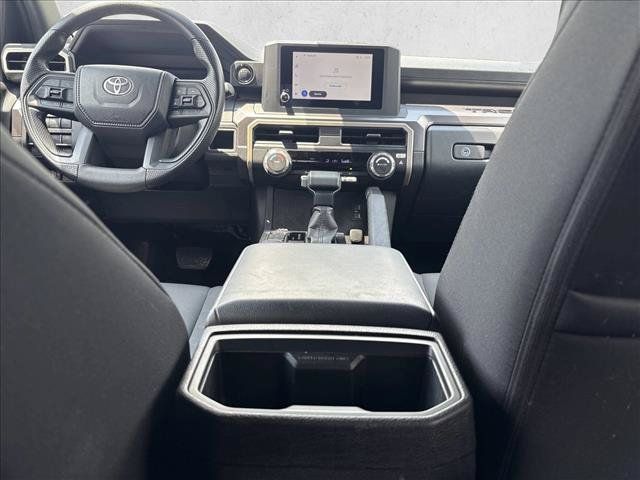 Certified 2026 Toyota Tacoma SR5 AWD/4WD image 26