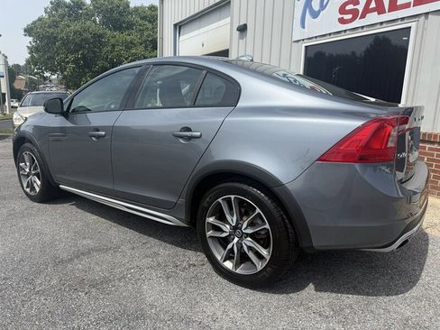 Used 2017 Volvo S60 T5 Cross Country Platinum w/ Climate Package AWD/4WD image 10